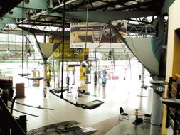 破產(chǎn)危機(jī)逼近跨品牌車商 國內(nèi)貿(mào)易代理面臨行業(yè)洗牌